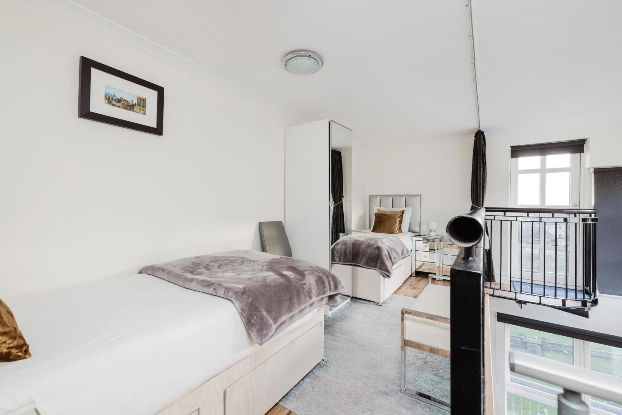 Joivy Stylish Apartment With Balcony In Old Town Edynburg Zewnętrze zdjęcie